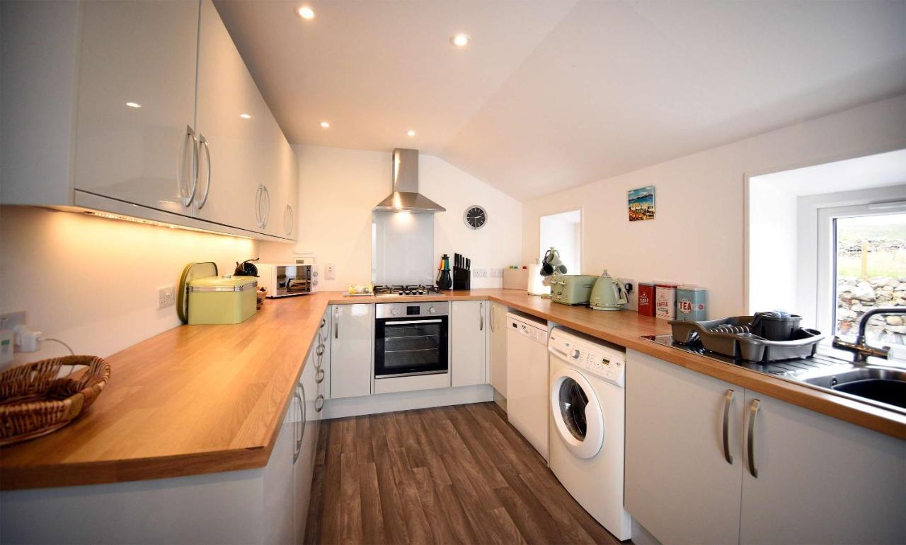 Tigh Beag Na Mara Apartment Roag ภายนอก รูปภาพ